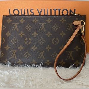 Louis Vuitton Neverfull MM Pouch